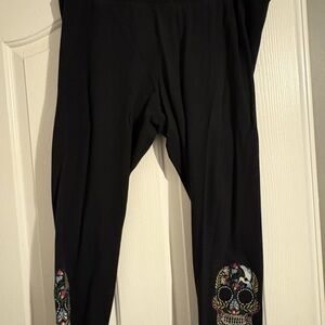 Torrid Black Crop Leggings with Sugarskulls